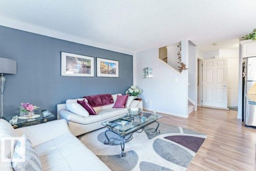 5806 1A Avenue, Edmonton, AB - Indoor Photo Showing Living Room