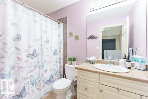 5806 1A Avenue, Edmonton, AB - Indoor Photo Showing Bathroom