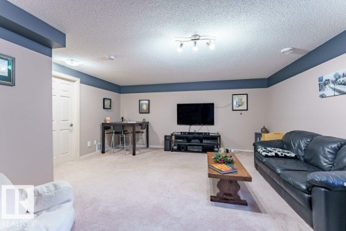5806 1A Avenue, Edmonton, AB - Indoor Photo Showing Other Room