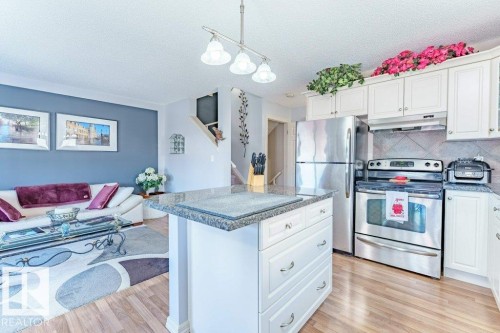5806 1A Avenue, Edmonton, AB - Indoor Photo Showing Kitchen