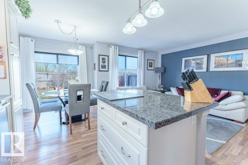 5806 1A Avenue, Edmonton, AB - Indoor Photo Showing Kitchen