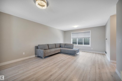 8 1530 Tamarack Boulevard, Edmonton, AB - Indoor Photo Showing Other Room