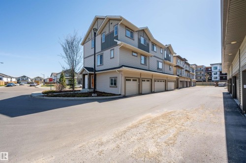 8 1530 Tamarack Boulevard, Edmonton, AB - Outdoor