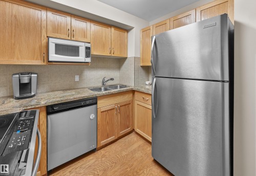 11140 83 Avenue, Edmonton, AB - Indoor Photo Showing Kitchen With Double Sink