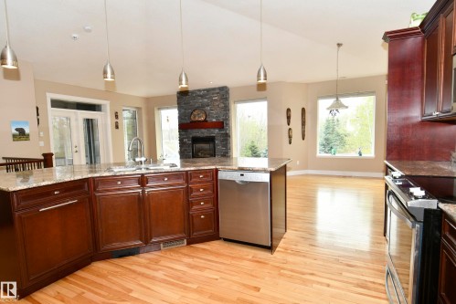 67 Shores Drive, Leduc, AB - Indoor Photo Showing Kitchen