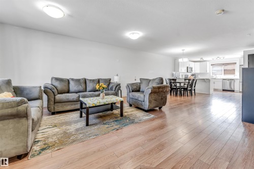 1536 21 Street, Edmonton, AB - Indoor Photo Showing Living Room