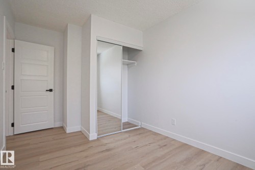 32 Habitat Crescent, Edmonton, AB - Indoor Photo Showing Other Room
