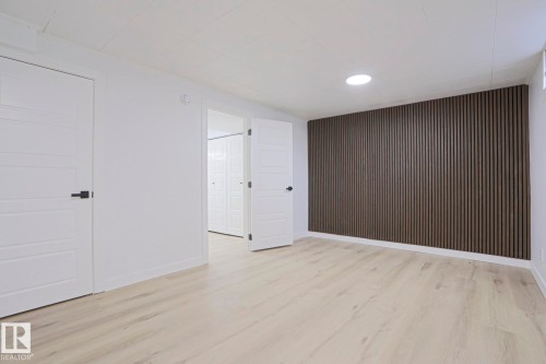 32 Habitat Crescent, Edmonton, AB - Indoor Photo Showing Other Room