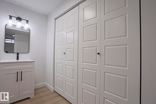 32 Habitat Crescent, Edmonton, AB - Indoor Photo Showing Other Room