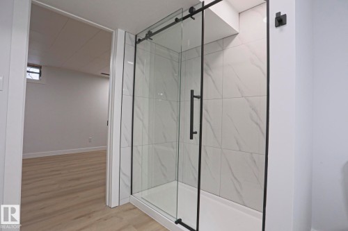 32 Habitat Crescent, Edmonton, AB - Indoor Photo Showing Bathroom