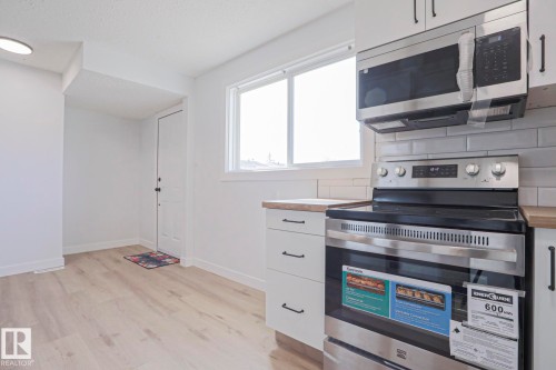 32 Habitat Crescent, Edmonton, AB - Indoor