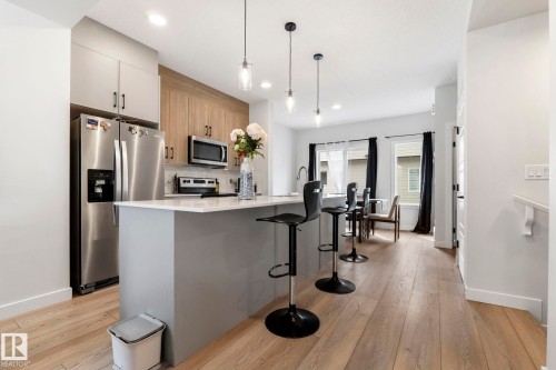 163 804 Welsh Drive, Edmonton, AB - Indoor Photo Showing Kitchen With Stainless Steel Kitchen With Upgraded Kitchen