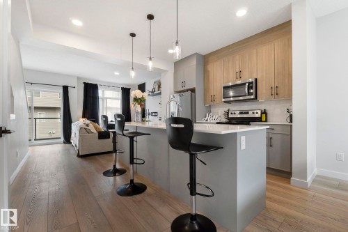163 804 Welsh Drive, Edmonton, AB - Indoor Photo Showing Kitchen With Stainless Steel Kitchen With Upgraded Kitchen
