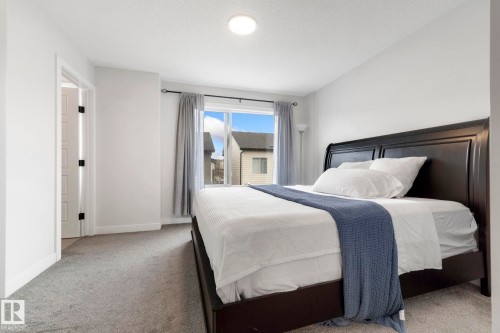 163 804 Welsh Drive, Edmonton, AB - Indoor Photo Showing Bedroom