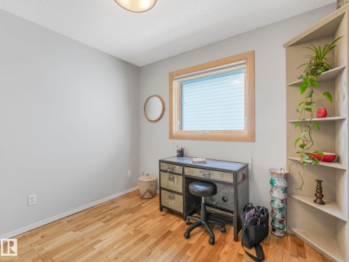 1060 Wedgewood Boulevard, Edmonton, AB - Indoor Photo Showing Office