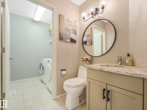 1060 Wedgewood Boulevard, Edmonton, AB - Indoor