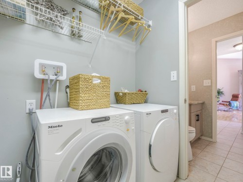 1060 Wedgewood Boulevard, Edmonton, AB - Indoor Photo Showing Laundry Room