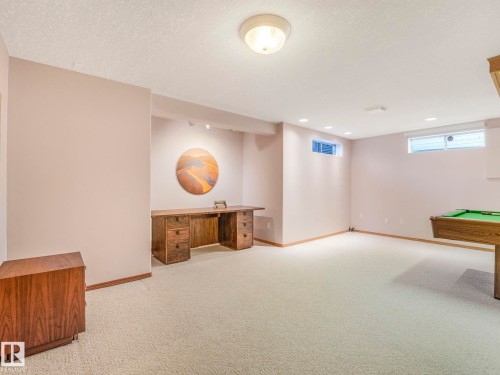 1060 Wedgewood Boulevard, Edmonton, AB - Indoor