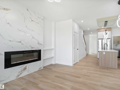 731 30 Street, Edmonton, AB - Indoor With Fireplace