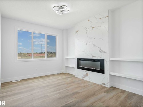 731 30 Street, Edmonton, AB - Indoor With Fireplace