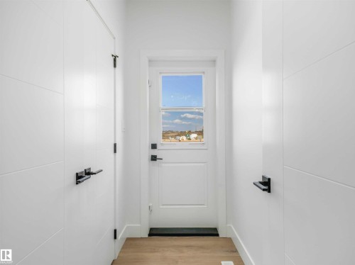 731 30 Street, Edmonton, AB - Indoor Photo Showing Other Room