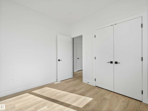 731 30 Street, Edmonton, AB - Indoor Photo Showing Other Room