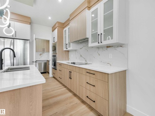 731 30 Street, Edmonton, AB - Indoor Photo Showing Kitchen With Double Sink