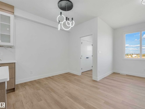 731 30 Street, Edmonton, AB - Indoor Photo Showing Other Room