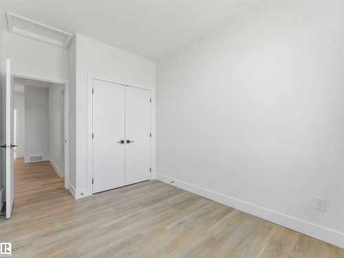 731 30 Street, Edmonton, AB - Indoor Photo Showing Other Room