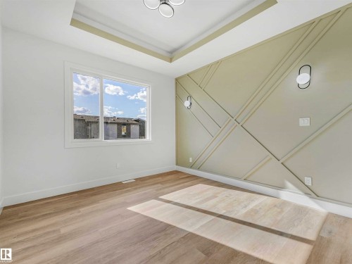 731 30 Street, Edmonton, AB - Indoor Photo Showing Other Room