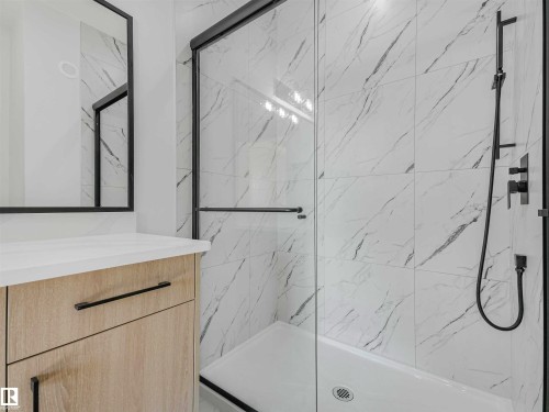731 30 Street, Edmonton, AB - Indoor Photo Showing Bathroom