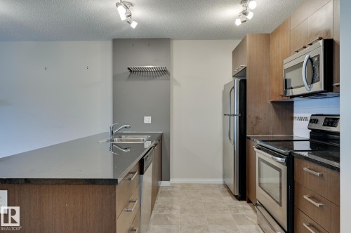 3104 9351 Simpson Drive, Edmonton, AB - Indoor Photo Showing Kitchen With Double Sink
