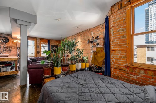 204 10141 95 Street, Edmonton, AB - Indoor