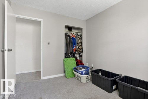882 Knottwood Road S, Edmonton, AB - Indoor