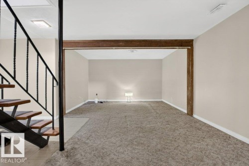 882 Knottwood Road S, Edmonton, AB - Indoor Photo Showing Other Room