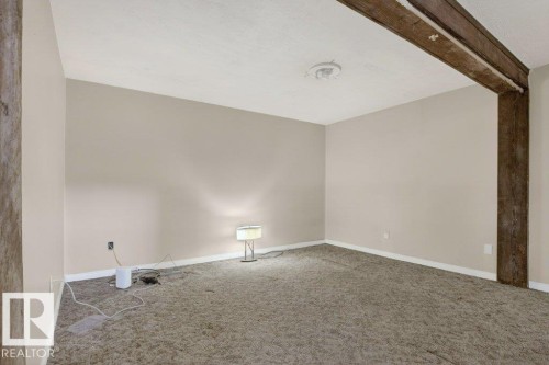 882 Knottwood Road S, Edmonton, AB - Indoor Photo Showing Other Room