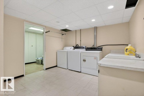 882 Knottwood Road S, Edmonton, AB - Indoor Photo Showing Laundry Room