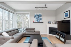 303 9828 112 Street Edmonton, AB T5K 1L4