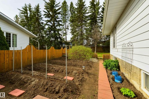 206 Wolf Willow Crescent, Edmonton, AB - Outdoor