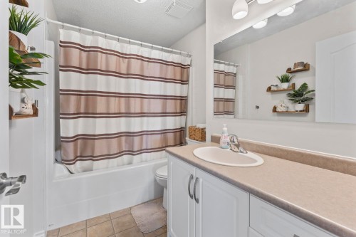 616 20 Street, Cold Lake, AB - Indoor Photo Showing Bathroom