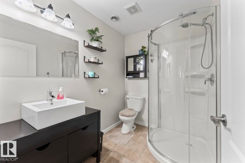 616 20 Street, Cold Lake, AB - Indoor Photo Showing Bathroom