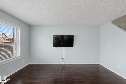 1747 Chapman Way, Edmonton, AB - Indoor Photo Showing Other Room
