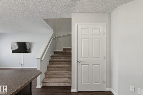 1747 Chapman Way, Edmonton, AB - Indoor Photo Showing Other Room