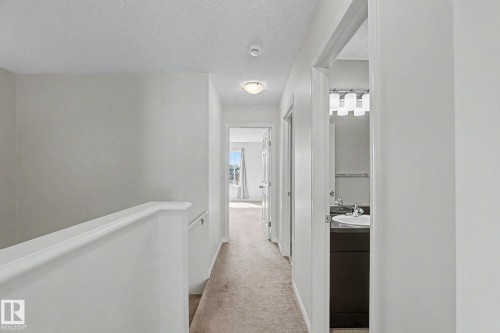 1747 Chapman Way, Edmonton, AB - Indoor Photo Showing Other Room