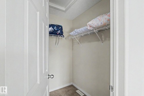 1747 Chapman Way, Edmonton, AB - Indoor With Storage