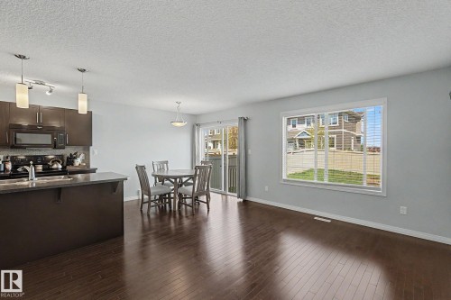 1747 Chapman Way, Edmonton, AB - Indoor