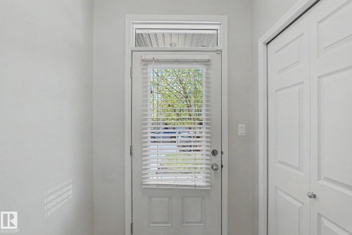 1747 Chapman Way, Edmonton, AB - Indoor Photo Showing Other Room