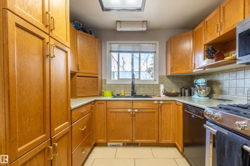 10379 108 Avenue, Westlock, AB - Indoor Photo Showing Kitchen
