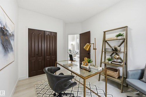 926 Thompson Place, Edmonton, AB - Indoor