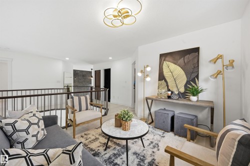 926 Thompson Place, Edmonton, AB - Indoor